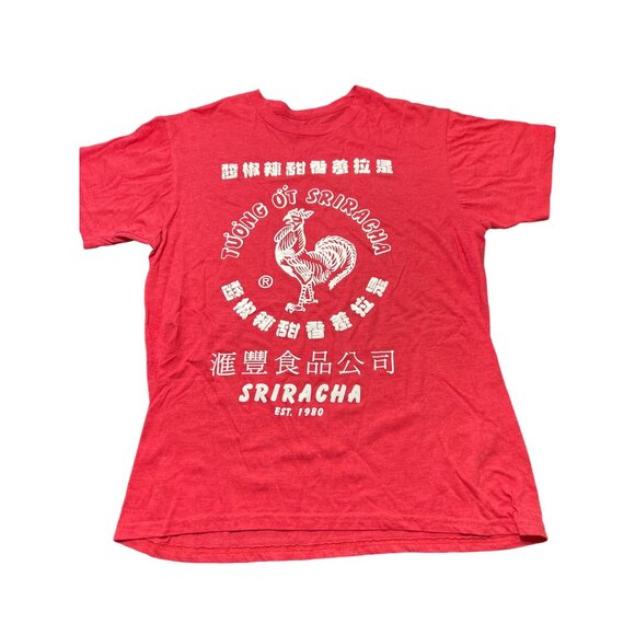 Sriracha Red White Graphic T-Shirt Chicken Sauce Size M Short Sleeves - Picture 1 of 4